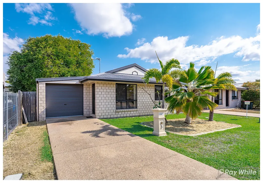 Kawana 3ਬੈੱਡਰੂਮ Low-Set Brick Home in Convenient Kawana Location