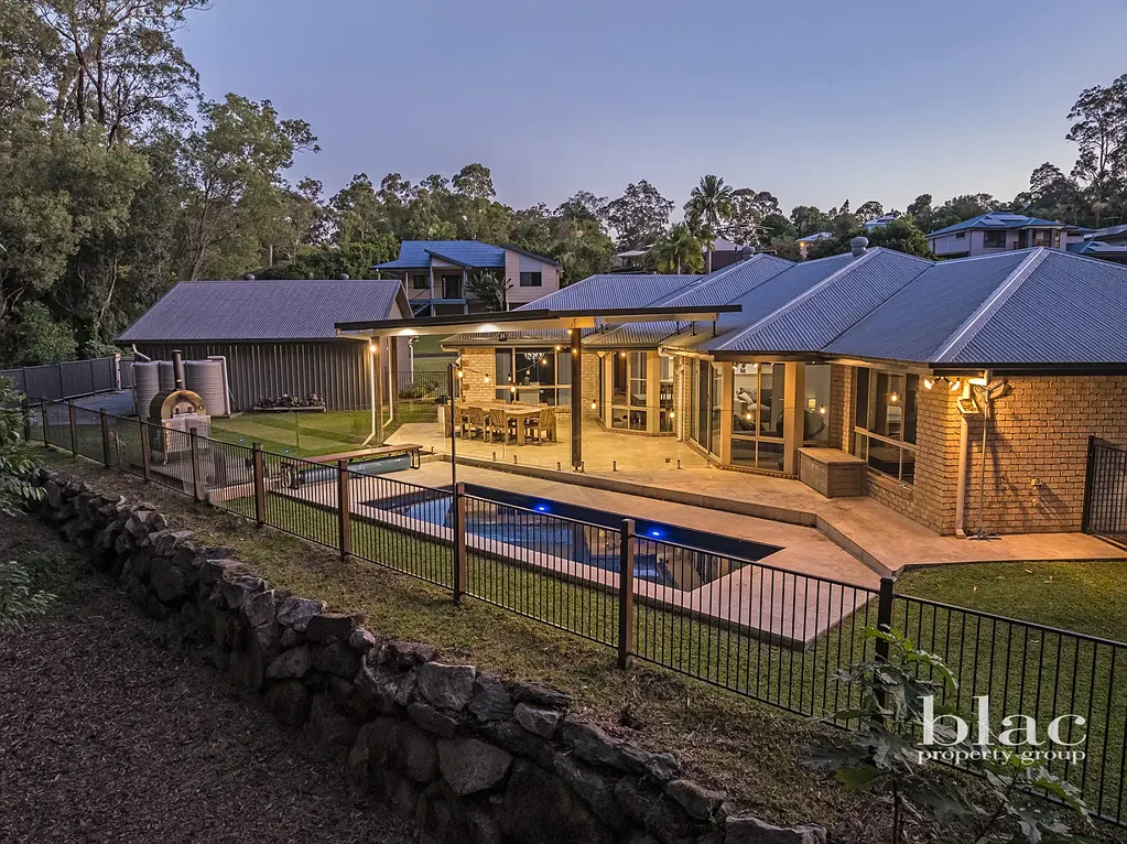 1 Pheasant Court, Cashmere, QLD 4500