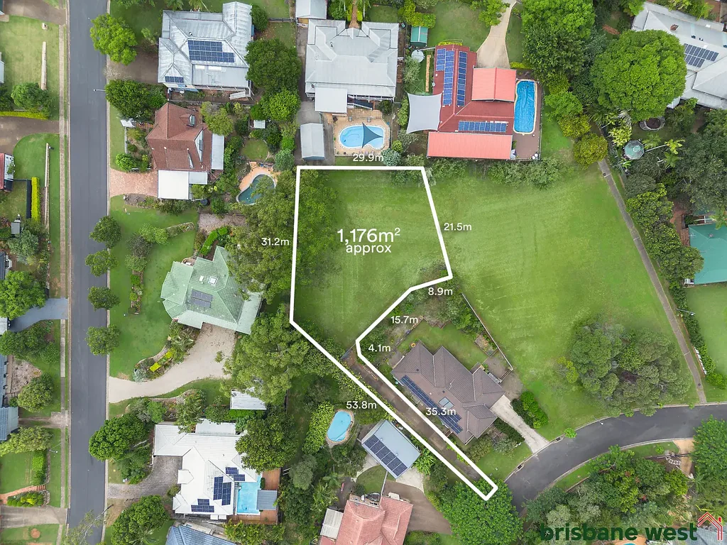 30 Fiddlewood Crescent, Bellbowrie, QLD 4070