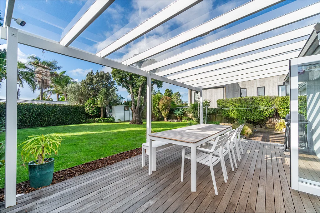 One Tree Hill 4Habitaciones A Modernised 1940's Family Gem is ready for you!