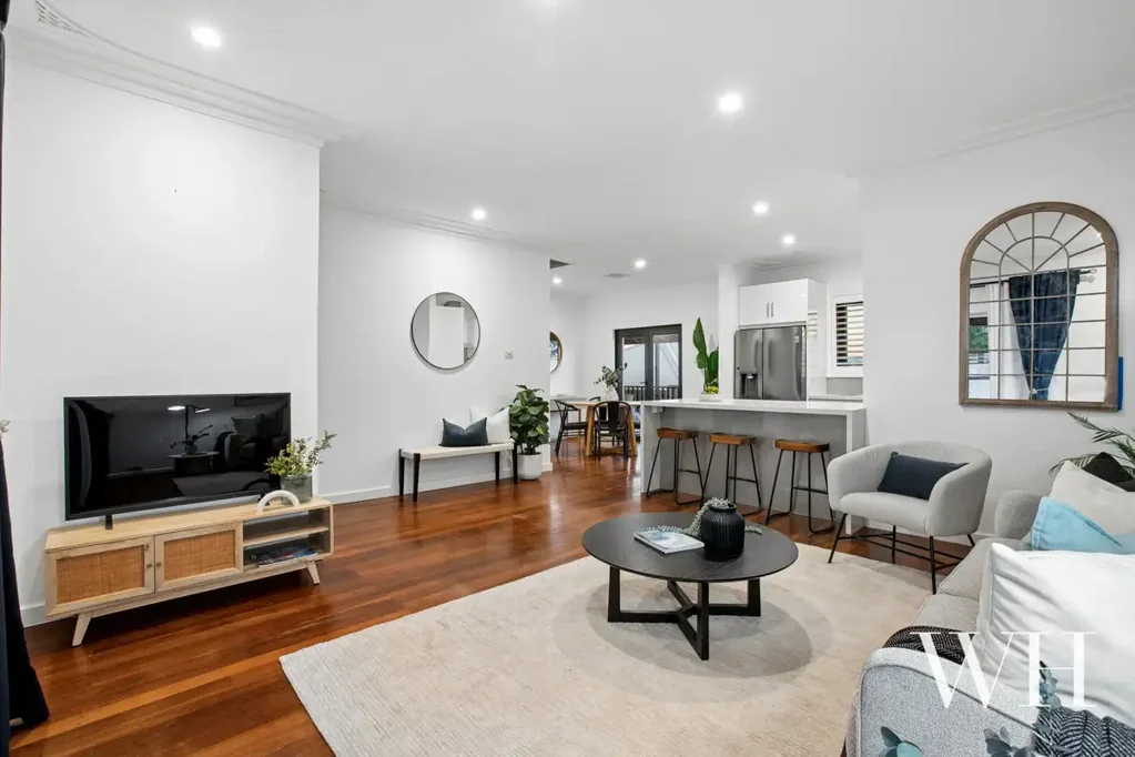 Melville 4部屋 Light-Filled Family Sanctuary in Melville’s Heart