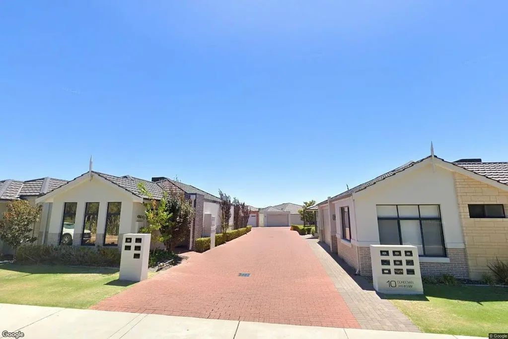Upmarket 3X 2 Villa  in the Heart of Aveley