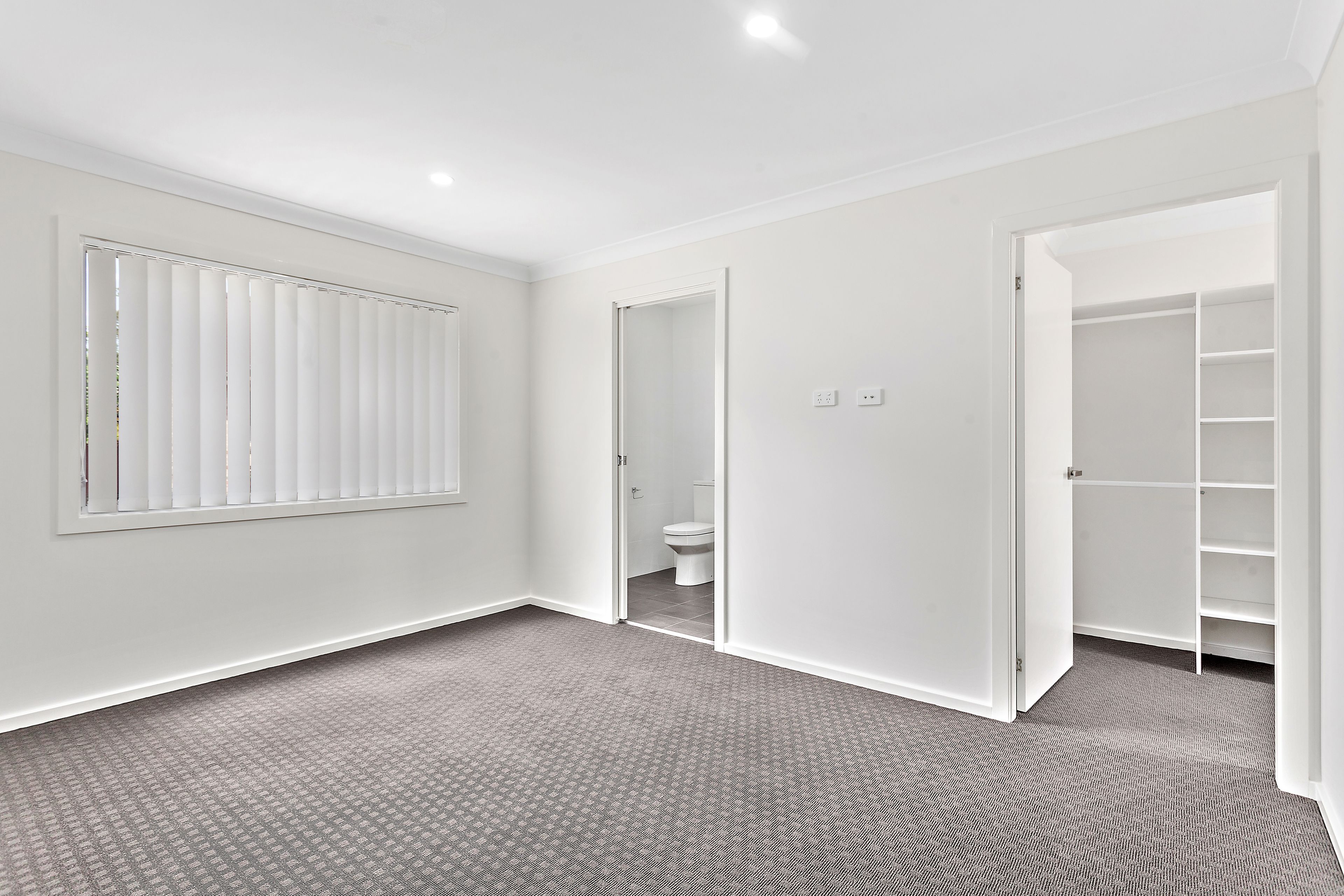 UNIT 2 18-20 ARMSTRONG ST, WEST WOLLONGONG NSW 2500, 0 ห้องนอน, 0 ห้องน้ำ, Townhouse