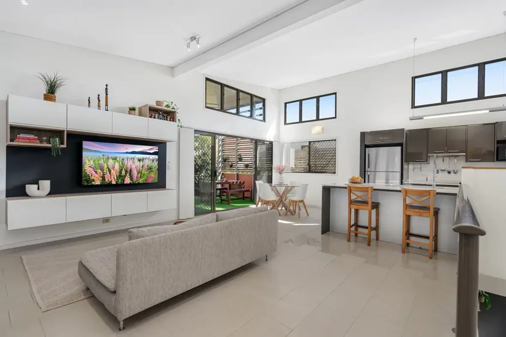 Chermside 2બેડરૂમ Incredibly Unique & Beautifully Presented 2 Bedroom Home with Absolute Wow Factor!
