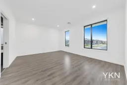 30 Antonio Drive, Melton South