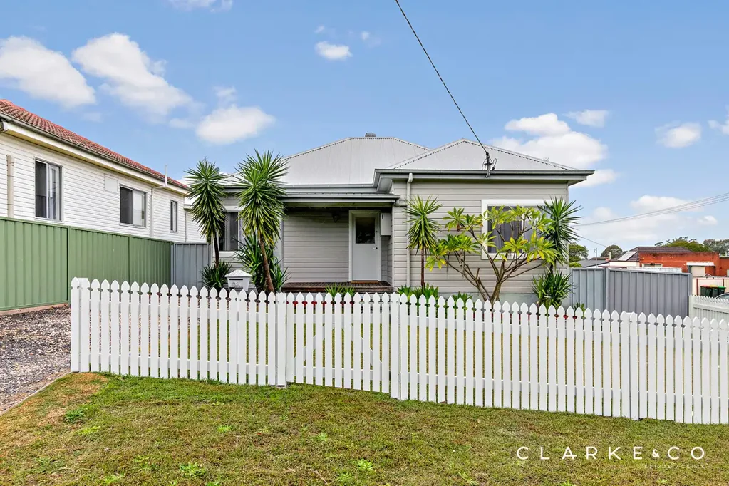 93 & 93A Brooks Street, Rutherford, NSW 2320