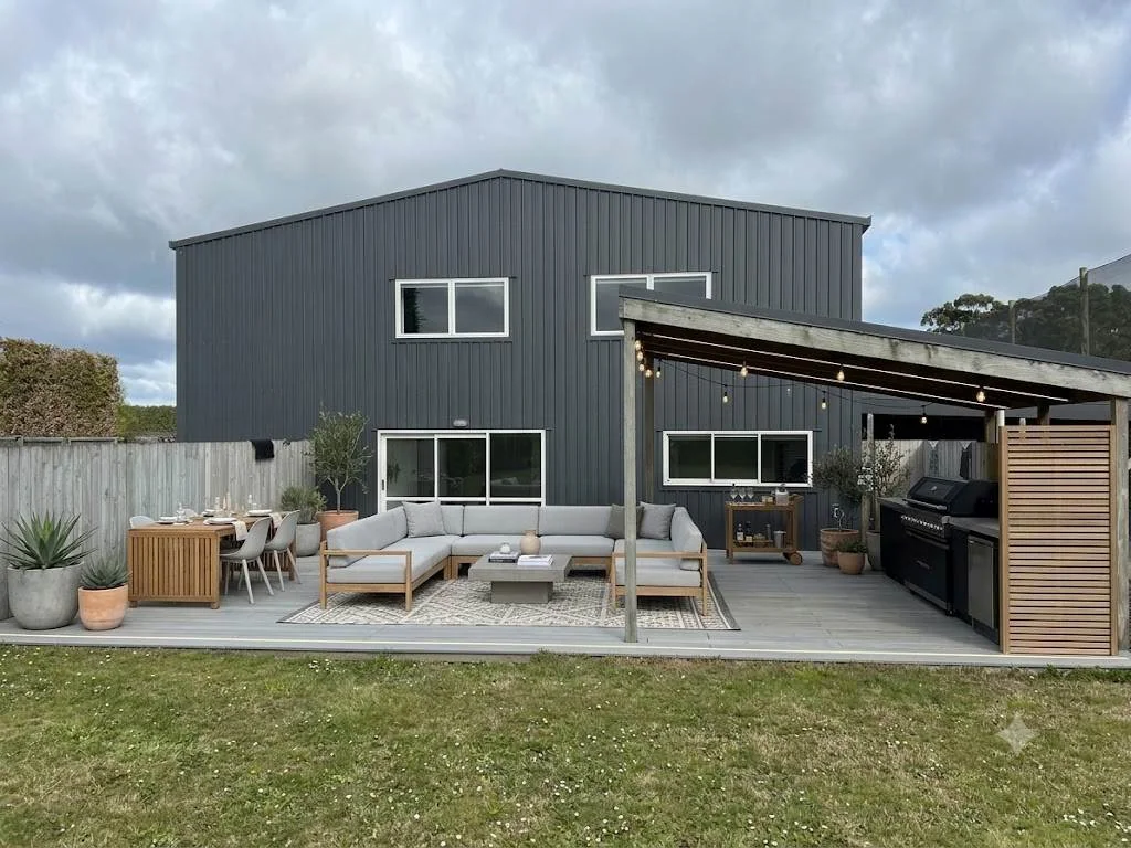 Rural Paradise Meets High-End Space in Pukekawa!