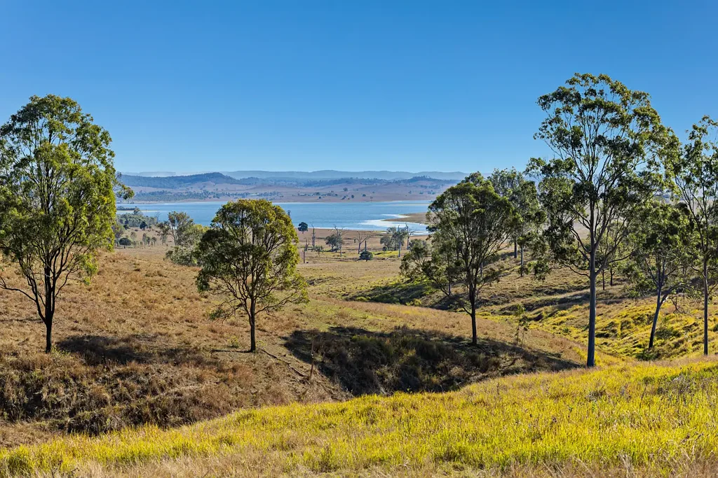 Bryden 'Red Sunset Ranch' - Where Rolling Hills Meet Endless Horizons