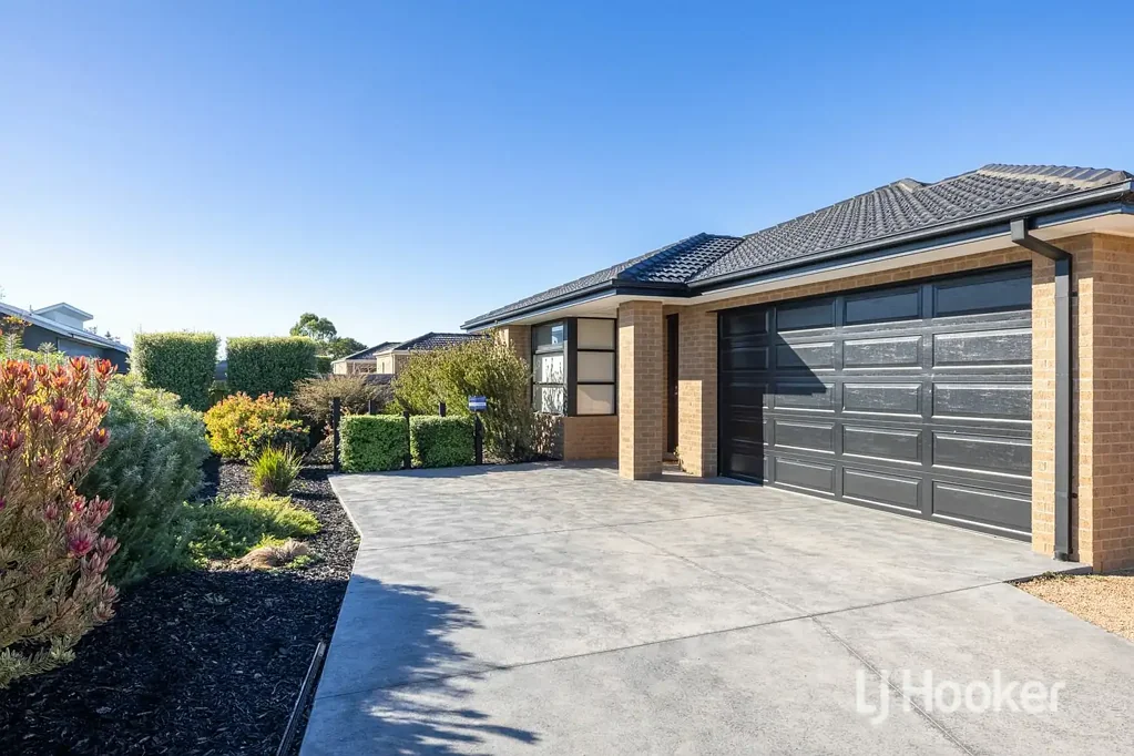 Paynesville 3Kwarto STYLISH MODERN LIVING WITH ROOM FOR THE BOAT OR CARAVAN