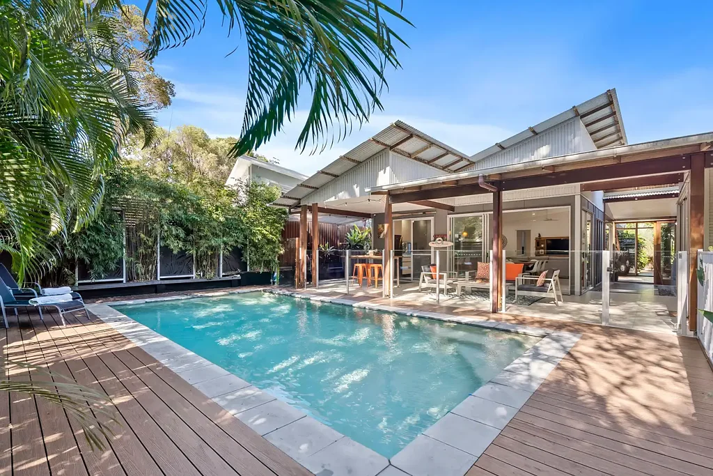 Noosaville 4 Bedroom Architect-Designed, Ultra-Private Family Sanctuary