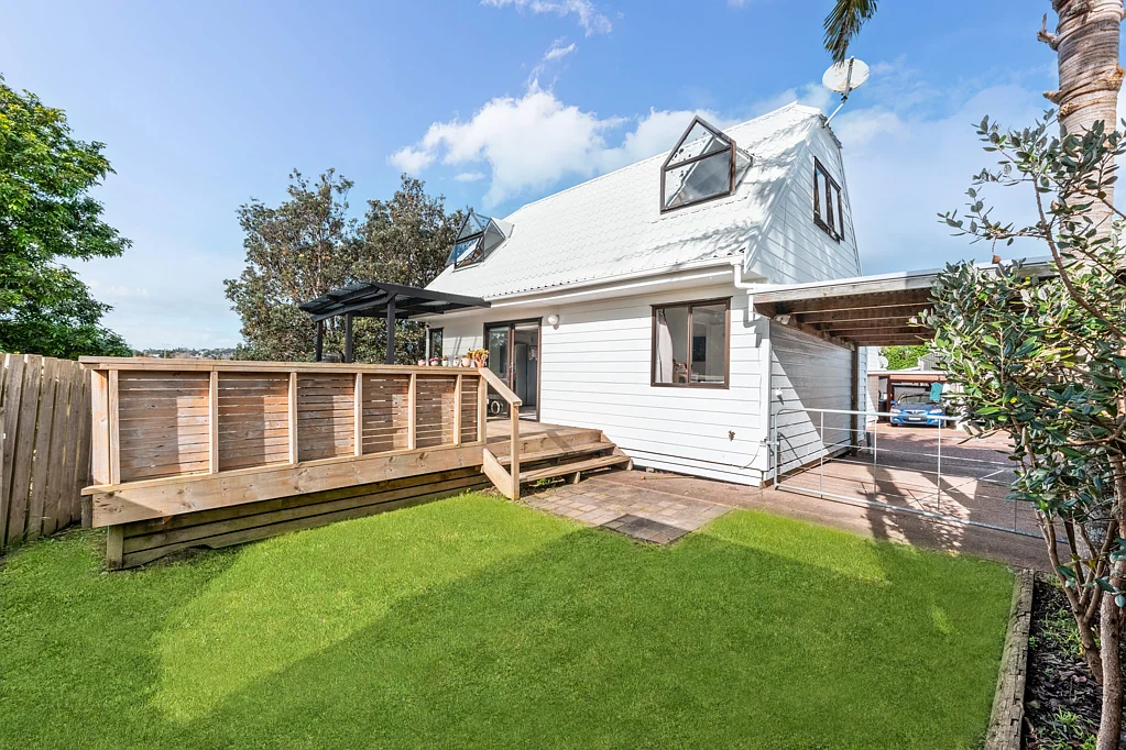 5/2 Blockhouse Bay Road, Avondale, Auckland City, Auckland