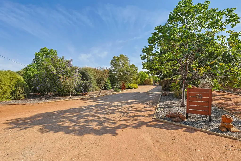 Robinvale 5ห้องนอน Lifestyle, Space & Versatility on Over an Acre