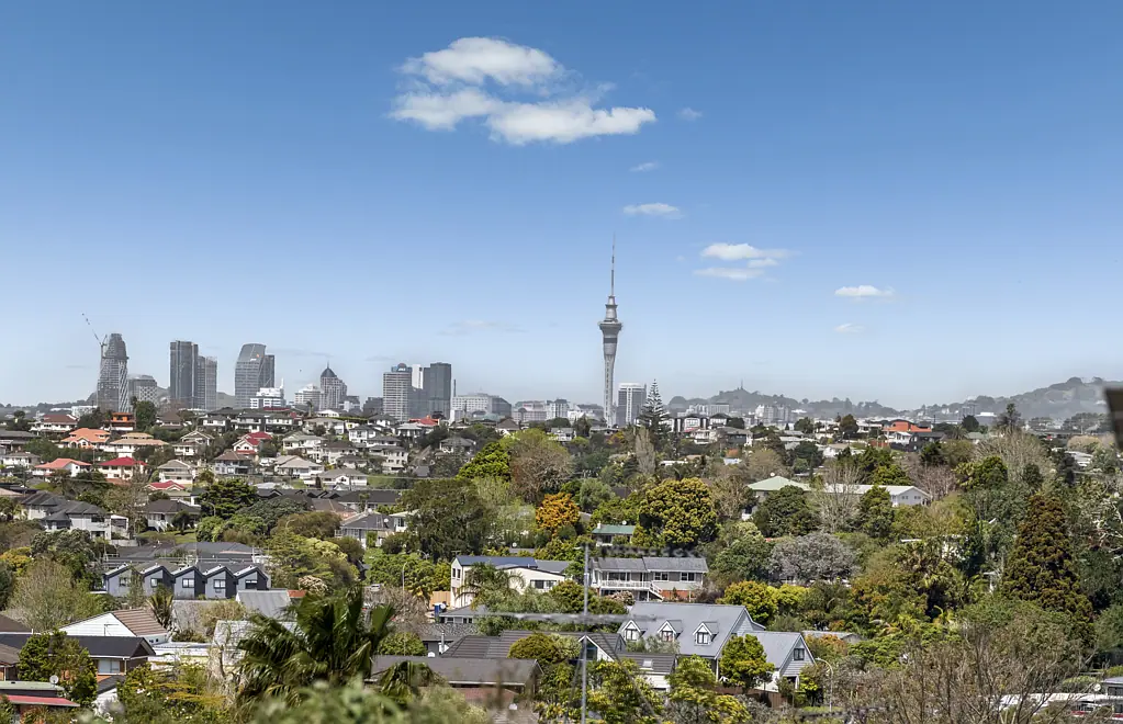 2/312 Wairau Road, Glenfield, North Shore City, Auckland