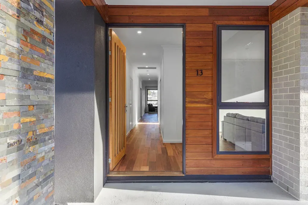 Cooma 4房  Brand New Home on Large Block Close to Town!