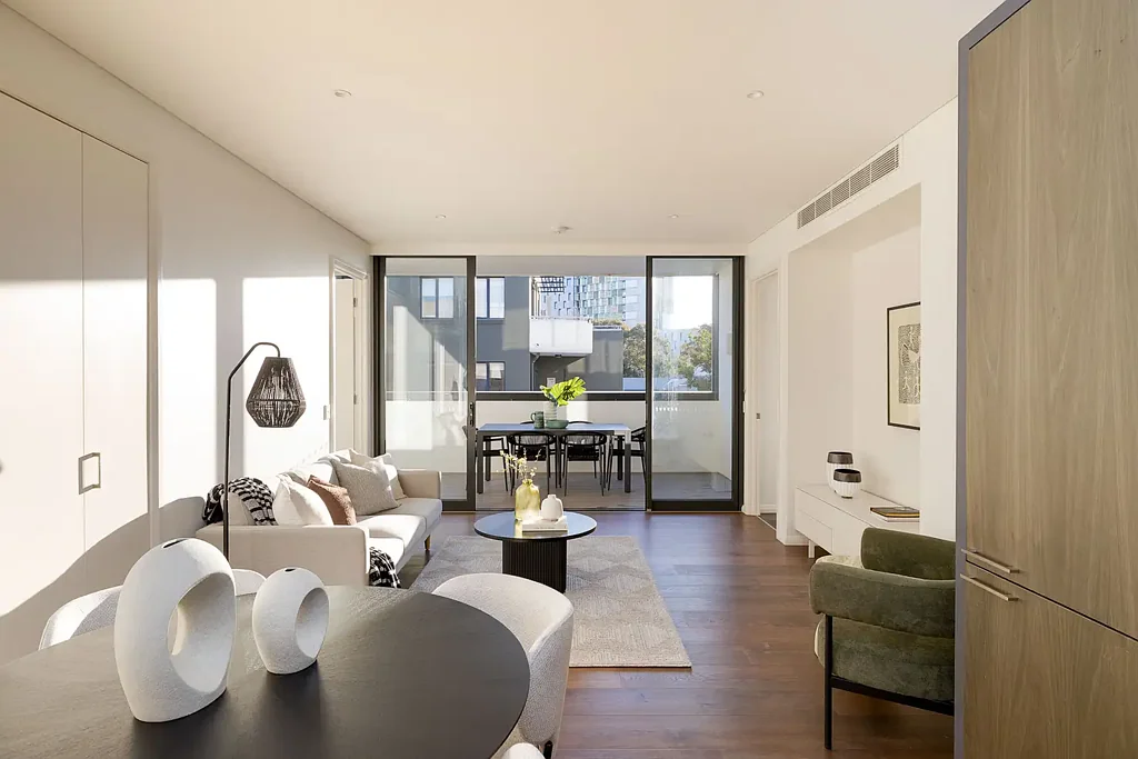Redfern 2Zimmer SJB-designed top-floor home with urban views