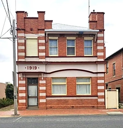 83 Woods Street, Donald