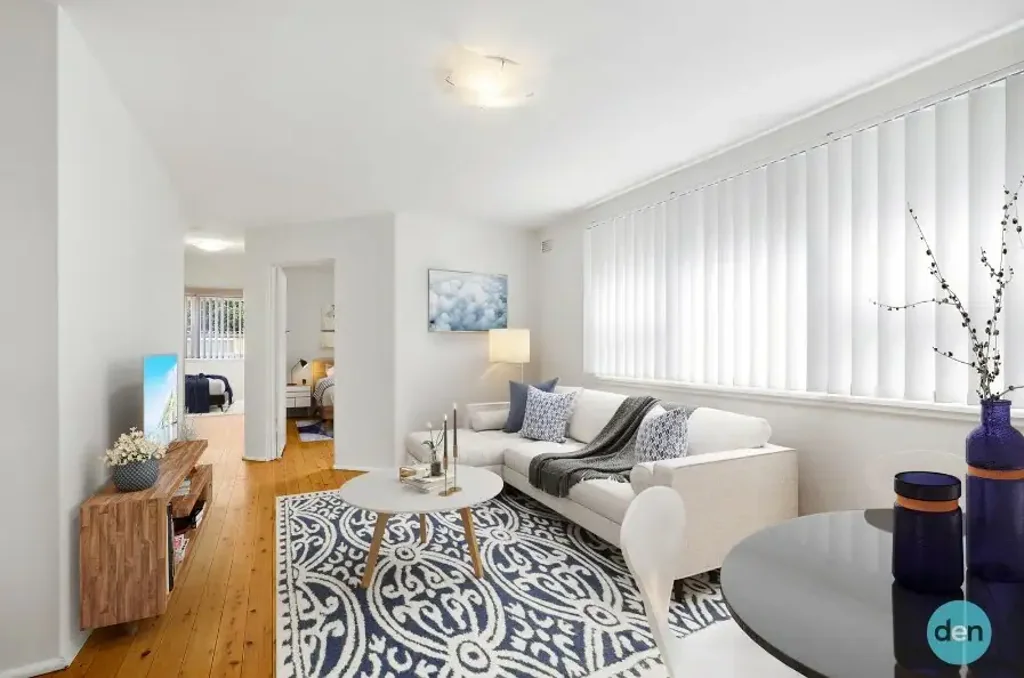 Renovated Ground Floor Apartment in Boutique Block (Garage available)