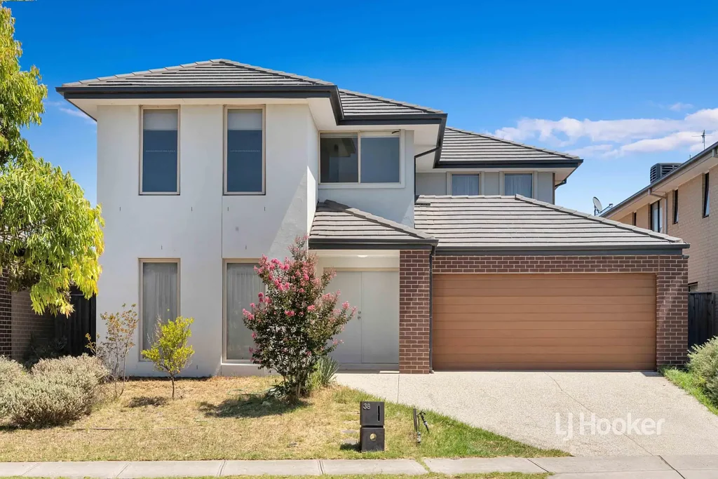 38 Rothbury Parkway, Williams Landing, VIC 3027