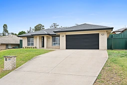 21 Dixon Circuit, Muswellbrook