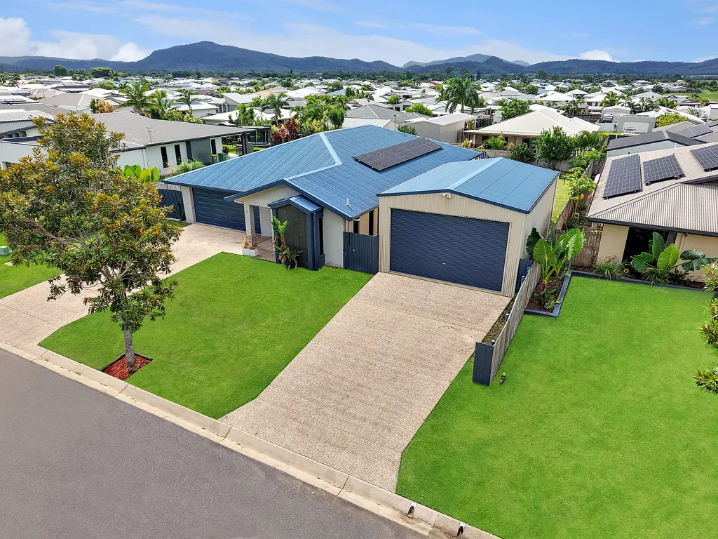 Marian 4房  Entertain, Relax & Enjoy – The Ultimate Family Home on 1,008m²