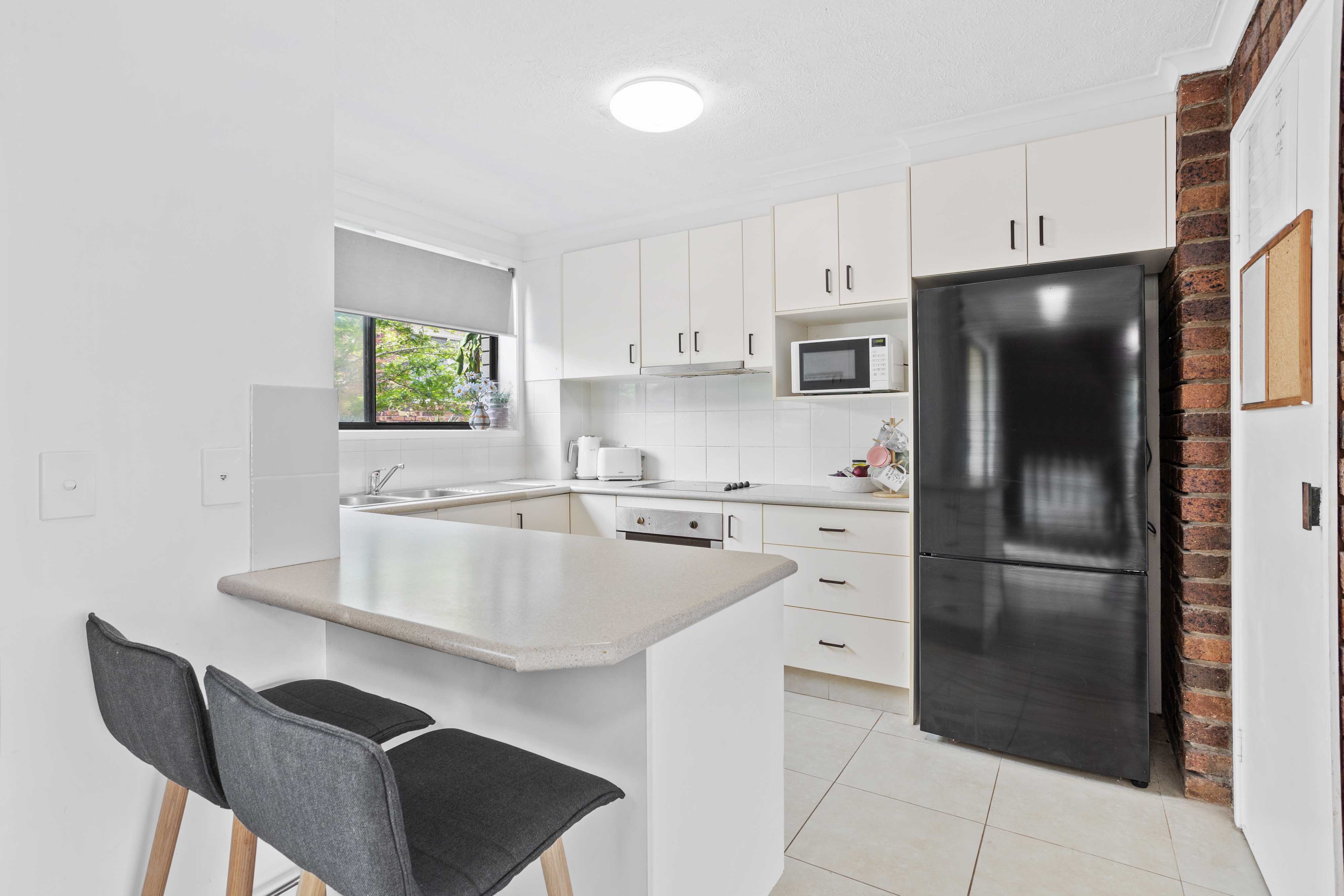 UNIT 3 24 HAYLE ST, BURLEIGH HEADS QLD 4220, 0 غرف, 0 حمامات, Unit