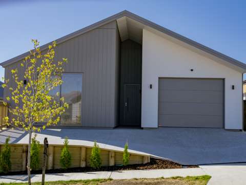 Jacks Point 4部屋 New Build With Income Potential