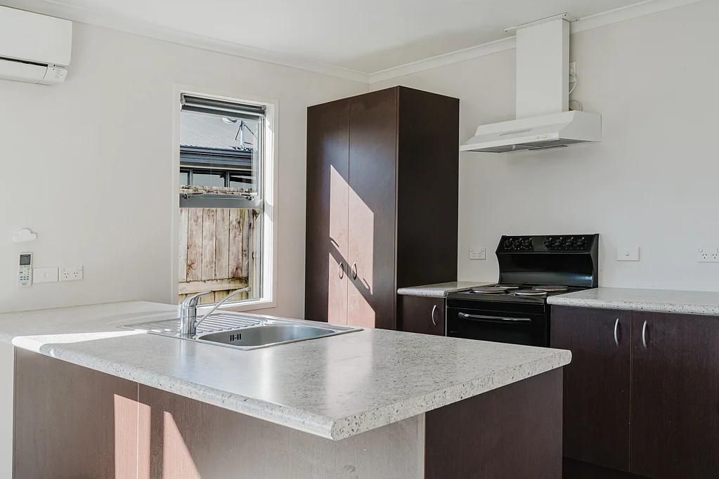 Melville 2房  Move in Ready: Hospital Location