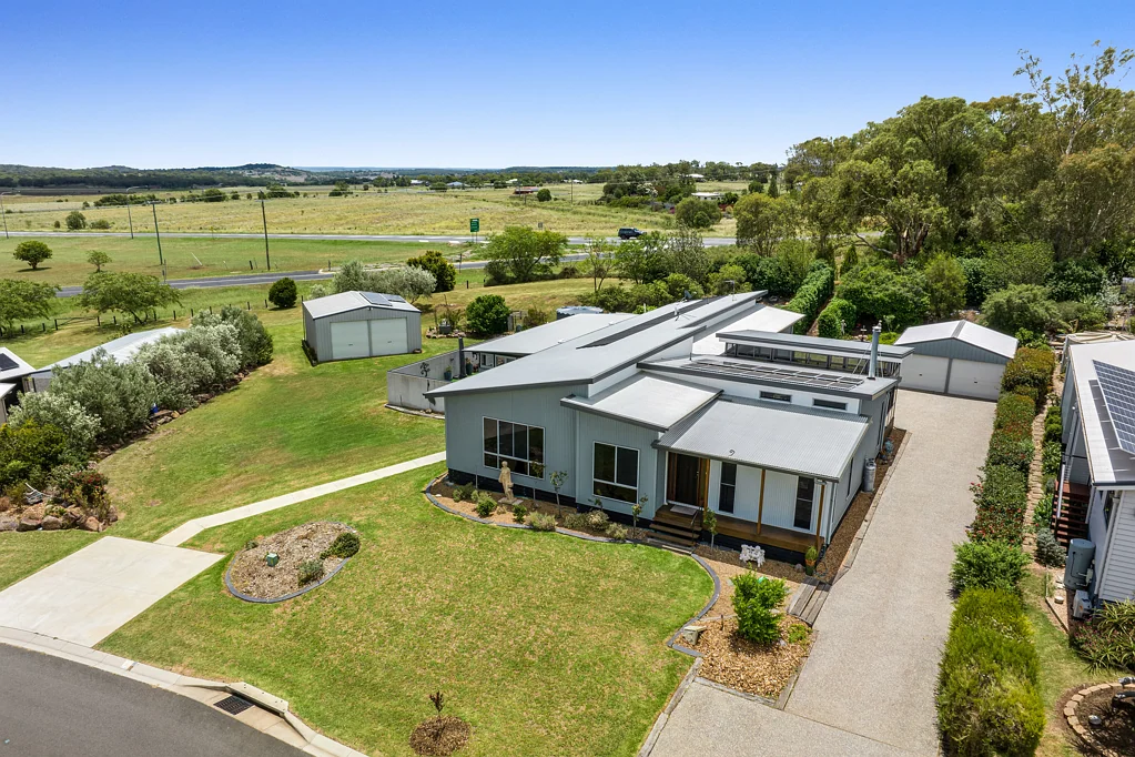 52 Stanley Street, Pittsworth, QLD 4356