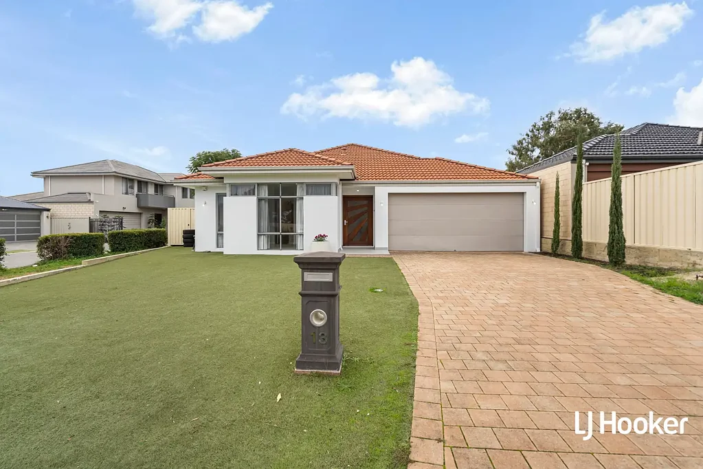 13 Dangerfield Grove, Canning Vale, WA 6155
