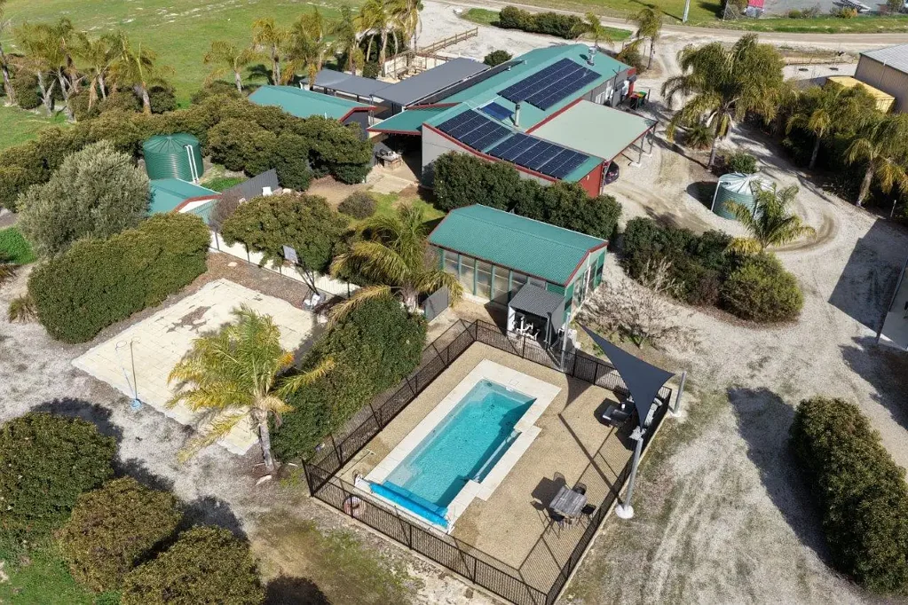 Koondrook 5ਬੈੱਡਰੂਮ Expansive Family Retreat on approx 2 Acres in Koondrook