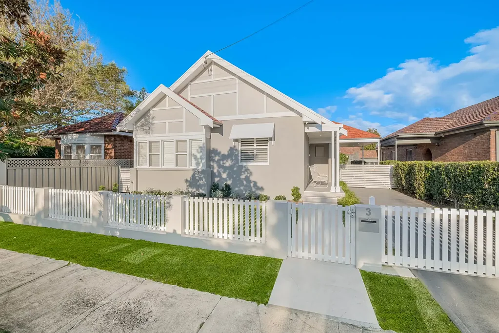 3 Smith Street, Hamilton South, NSW 2303