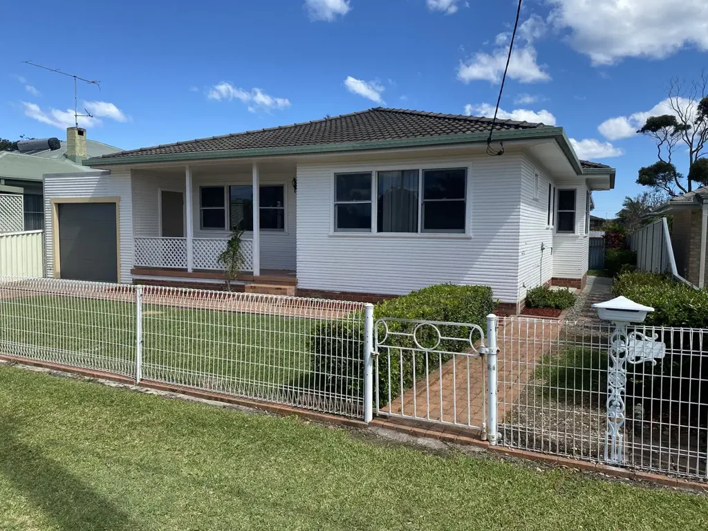 Location, Location - 3 Bedroom House in North Haven