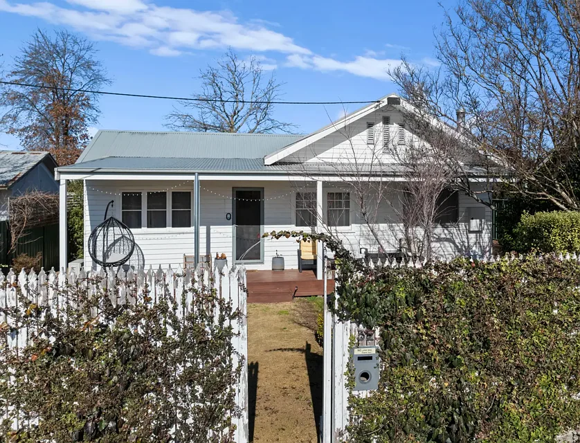32 Malcolm Street, Mansfield, VIC 3722, 4房, 2浴, 独立屋