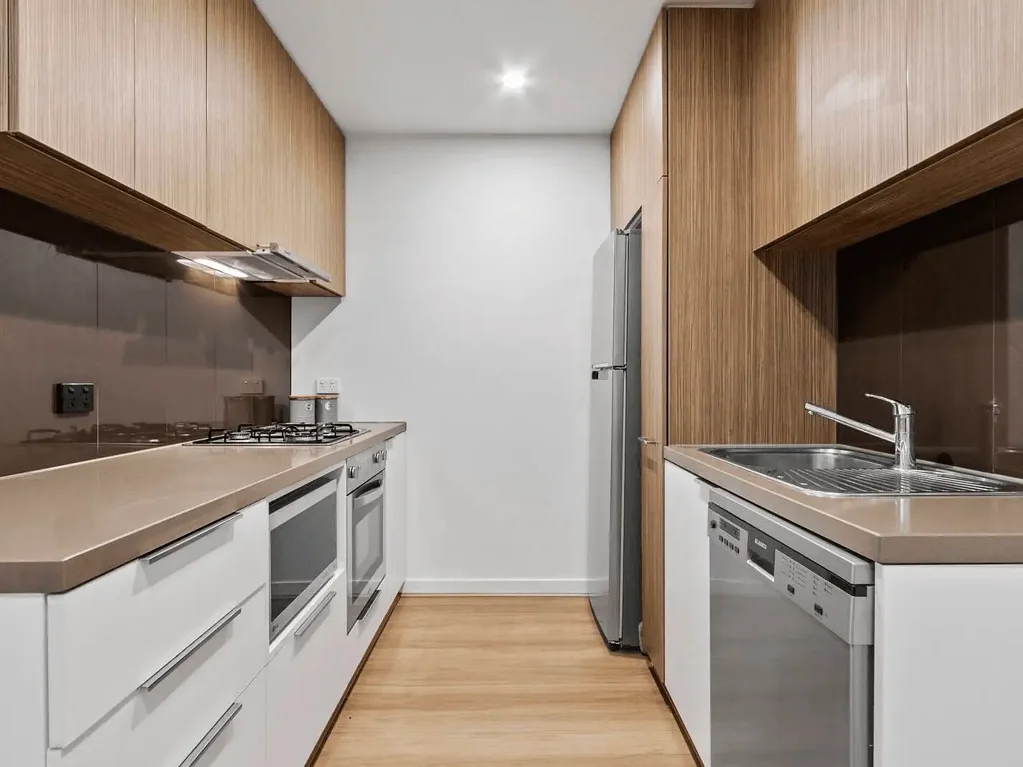 Luxury Lifestyle in Prime Port Melbourne Location