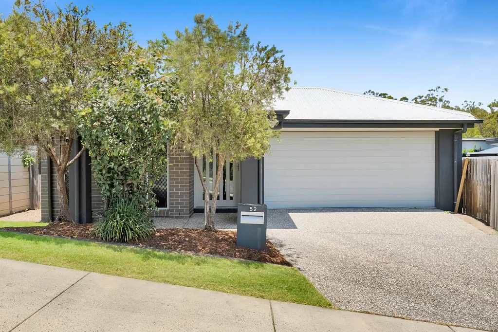 52 Woodline Drive, Spring Mountain, QLD 4300
