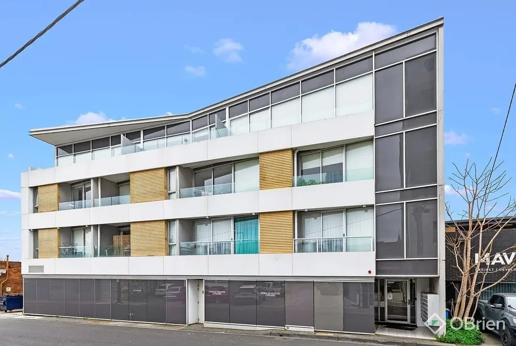 STUDIO APARTMENT IN PRIME LOCATION!