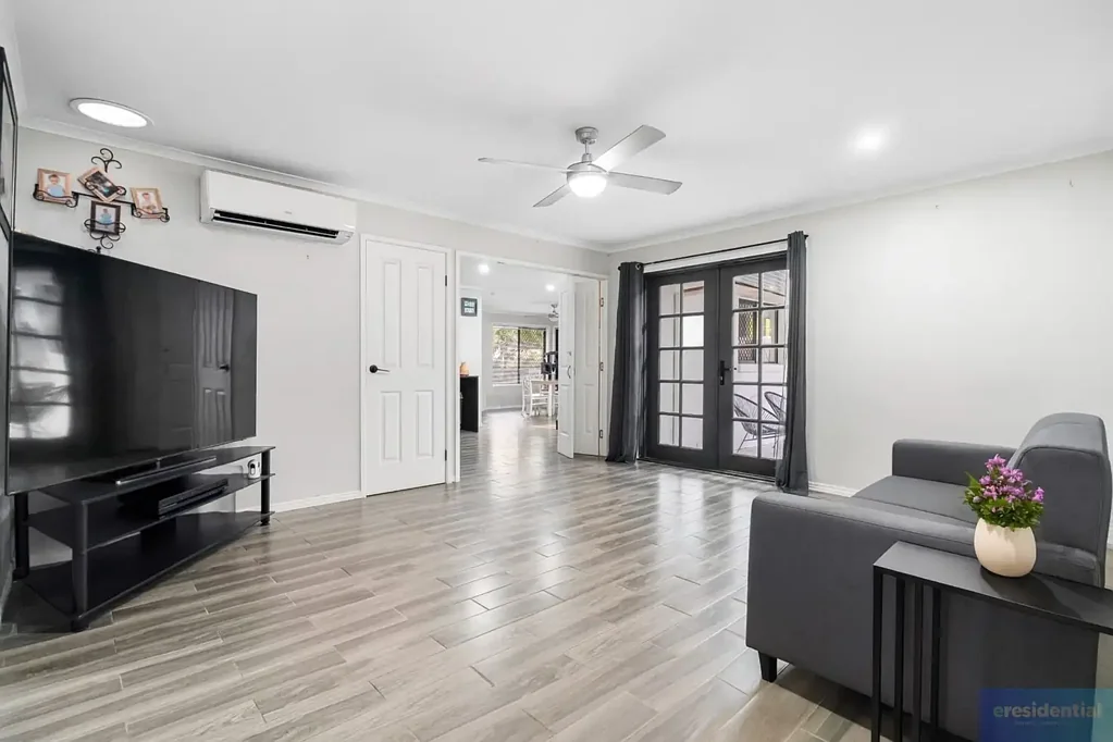 Edens Landing 4कमरा Beautifully Updated Family Home With Private Outdoor Entertaining Area