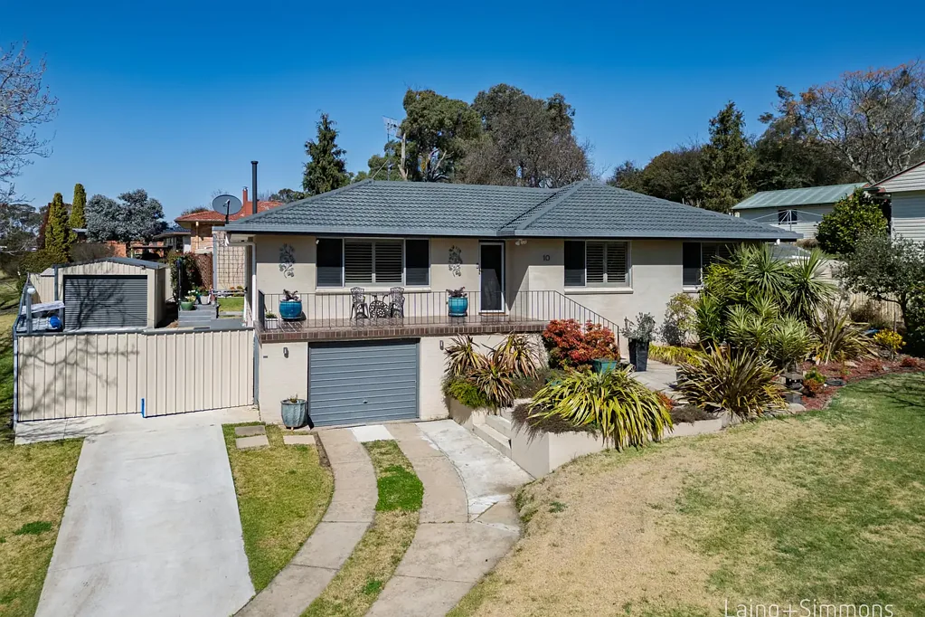 10 Simpson Avenue, Armidale, NSW 2350