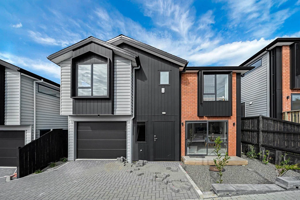 Mount Roskill 5房  Brand New Luxury Home – Mt Roskill