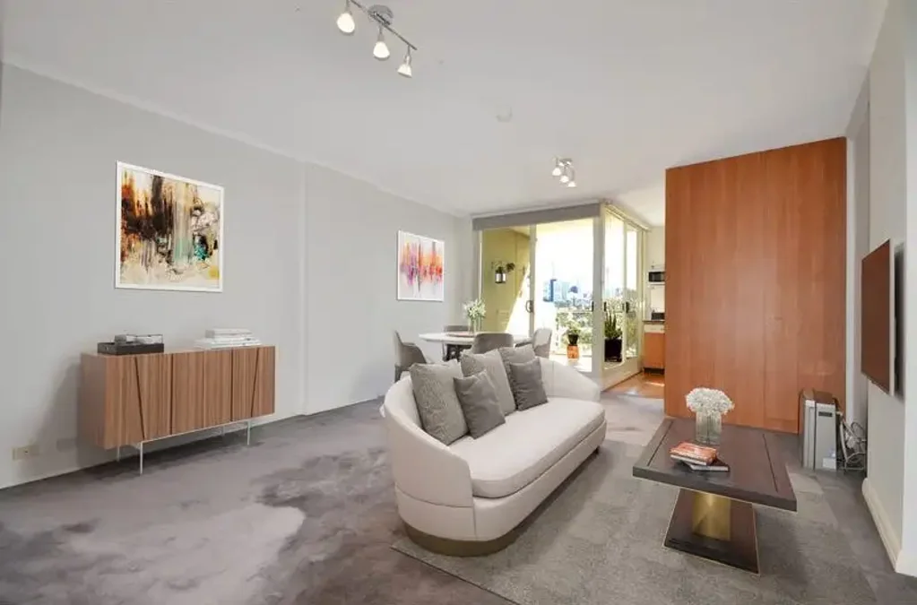 MODERN APARTMENT IN SOUGHT AFTER LOCATION, MOVE STRAIGHT IN!