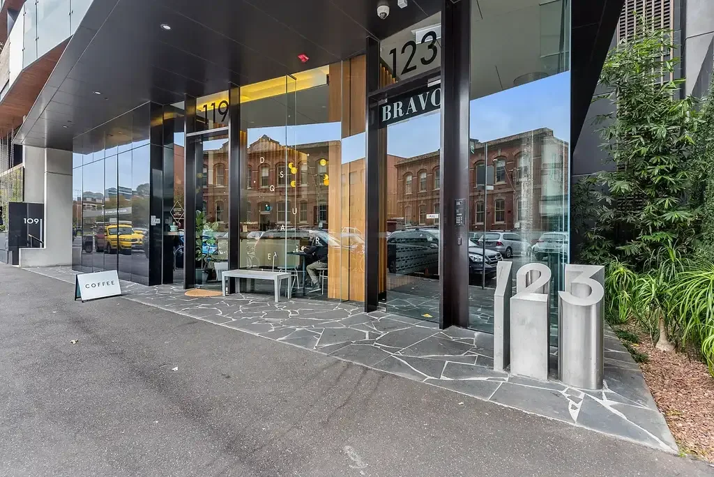 Carlton 2chambre Coveted Carlton Gem | North Facing | High Yield Apartment