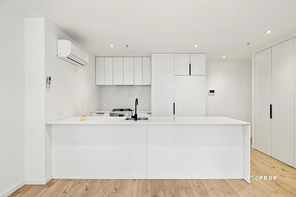 607/8 Hallenstein Street, Footscray, VIC 3011