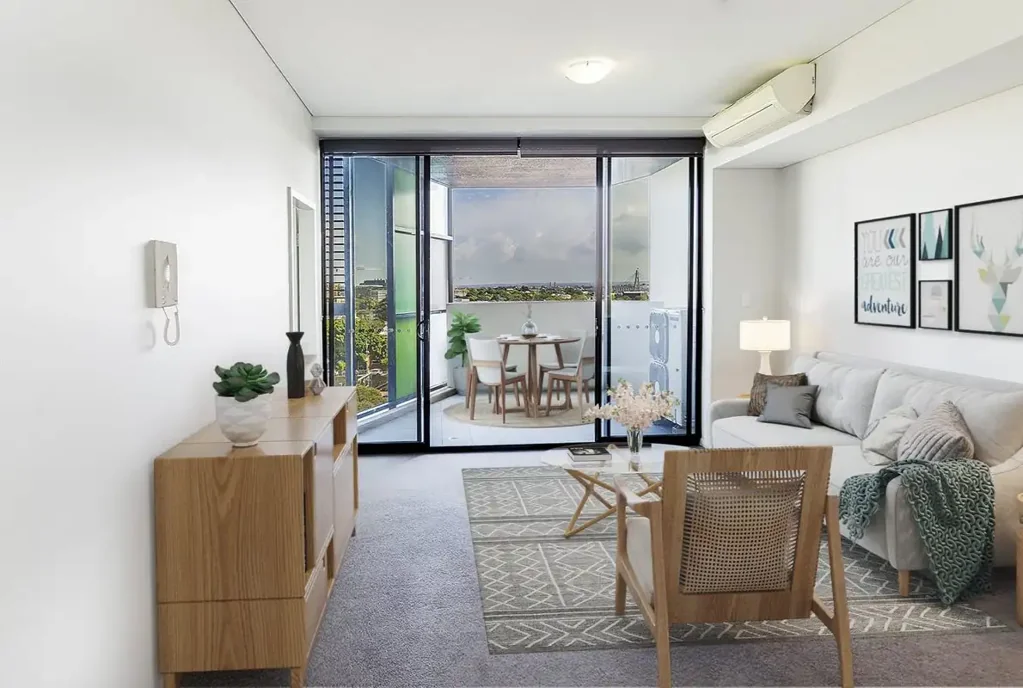 Contemporary urban residence in connected pocket