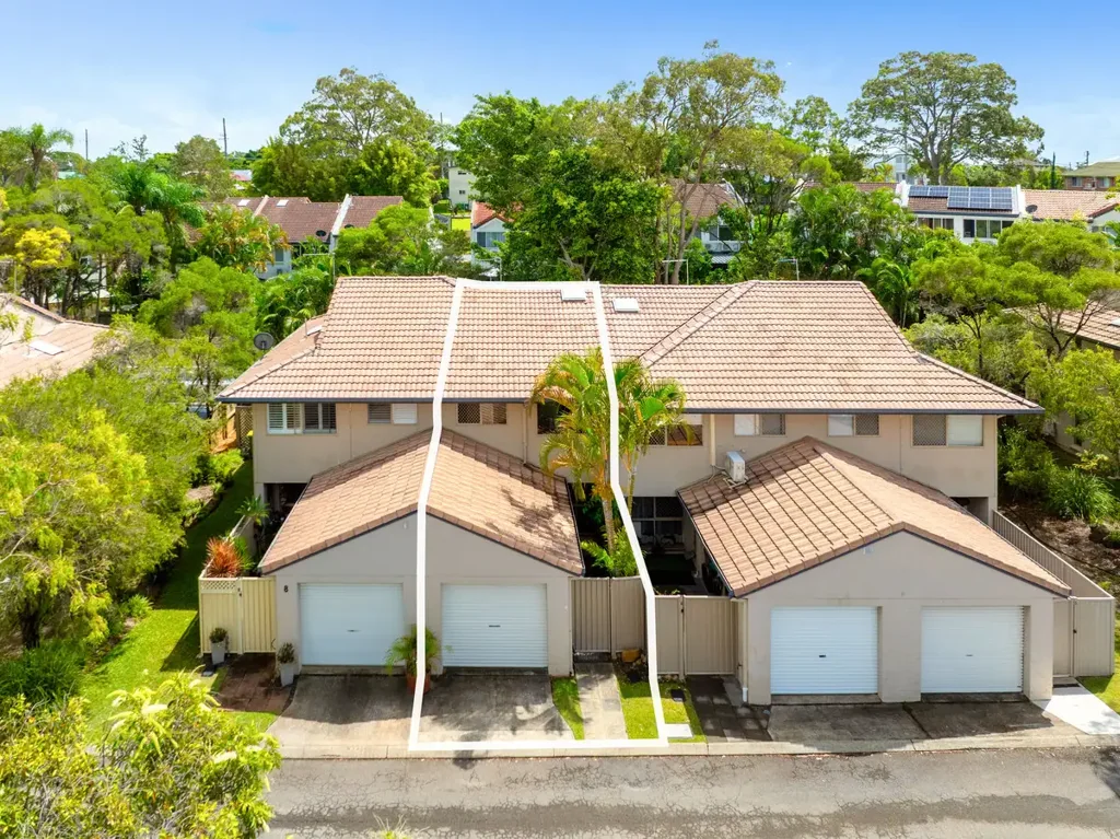 Labrador 3房  VACANT POSSESSION - Coastal Lifestyle in the Heart of the Gold Coast