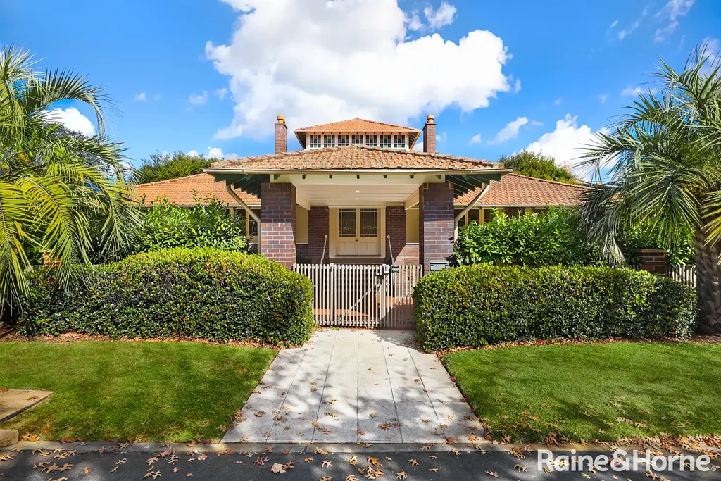 Bowral 4房  'Iver Buck' - Grand 1920s Country Manor in Prestigious Heritage Park