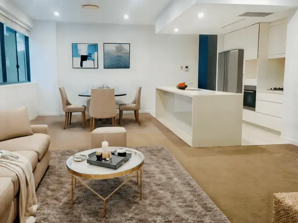 Massive 232m2 Ground Floor Apartment in Salacia Waters
