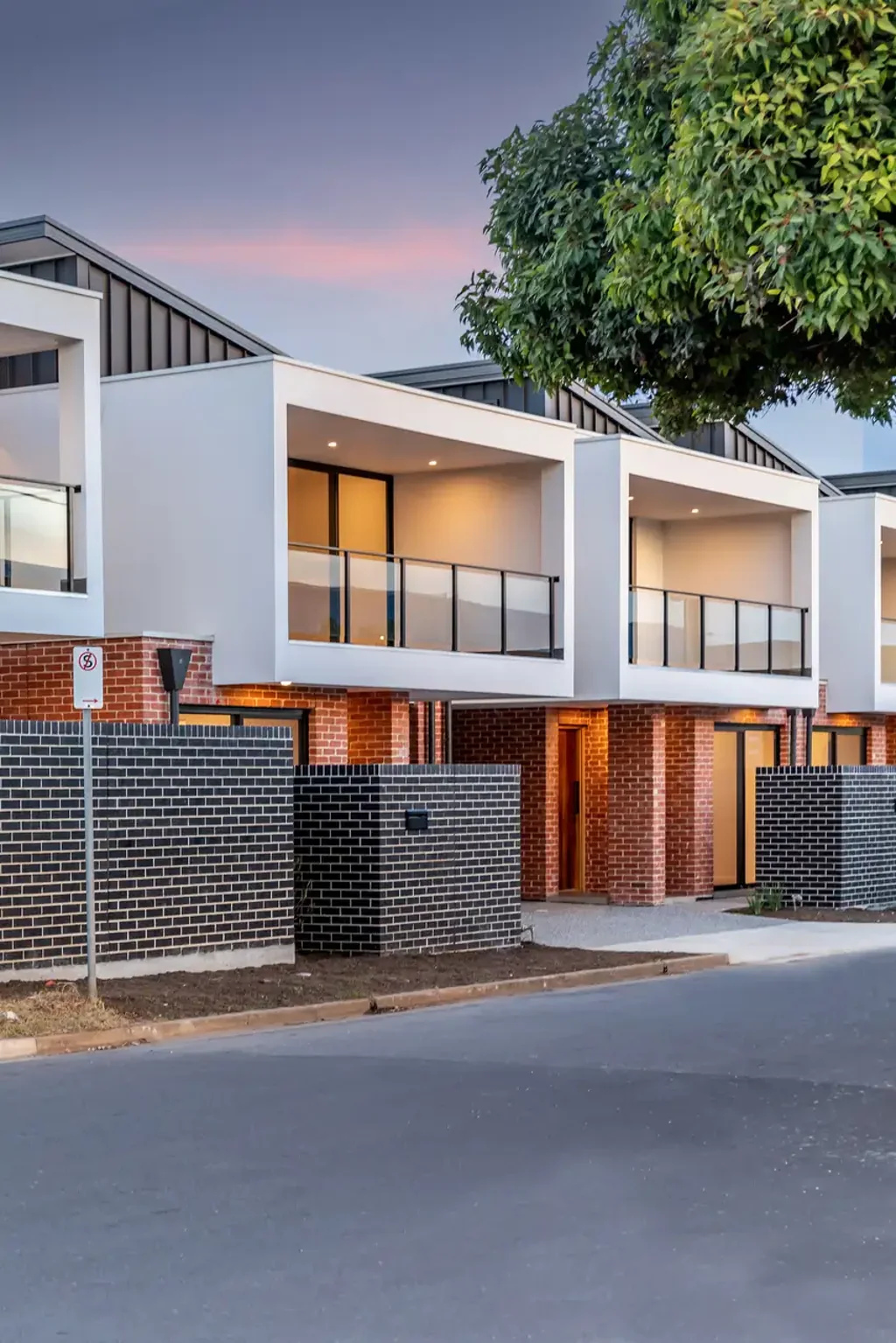 Modern Architecturally Designed - Close to Linear Park