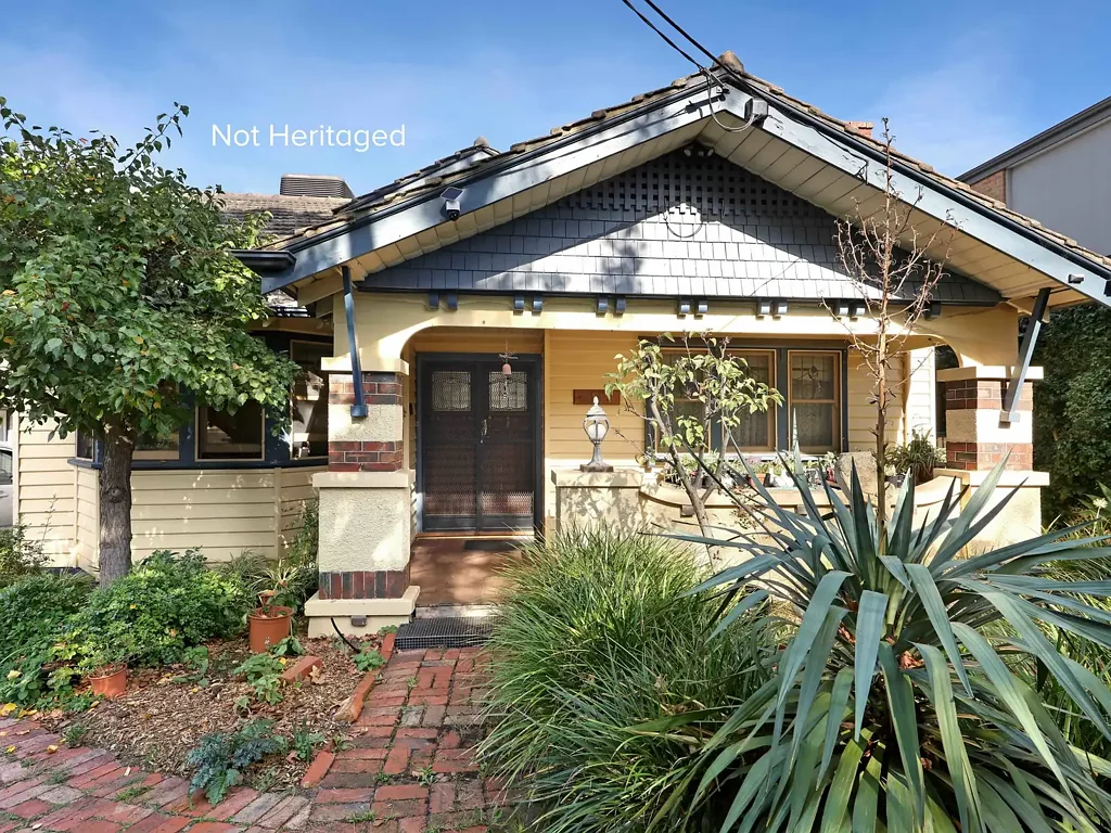 Mckinnon 4Moenga Classic California Bungalow Charm with Family Space & Exceptional Potential