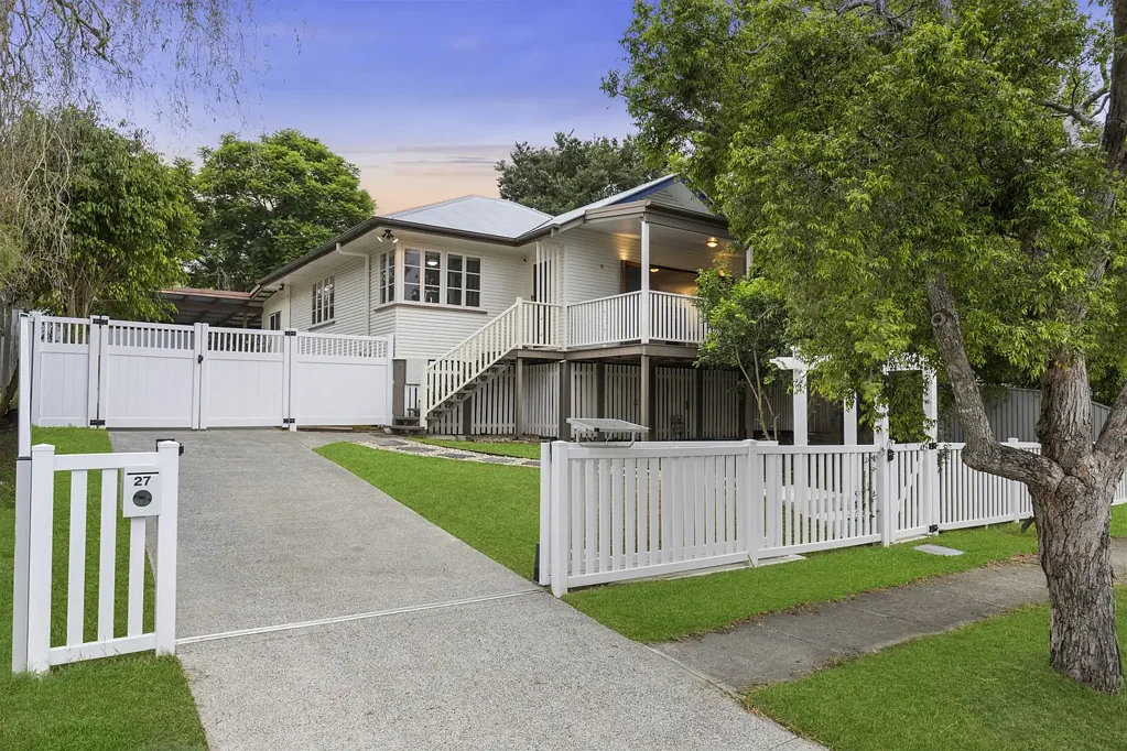 27 Barber Street, Keperra, QLD 4054