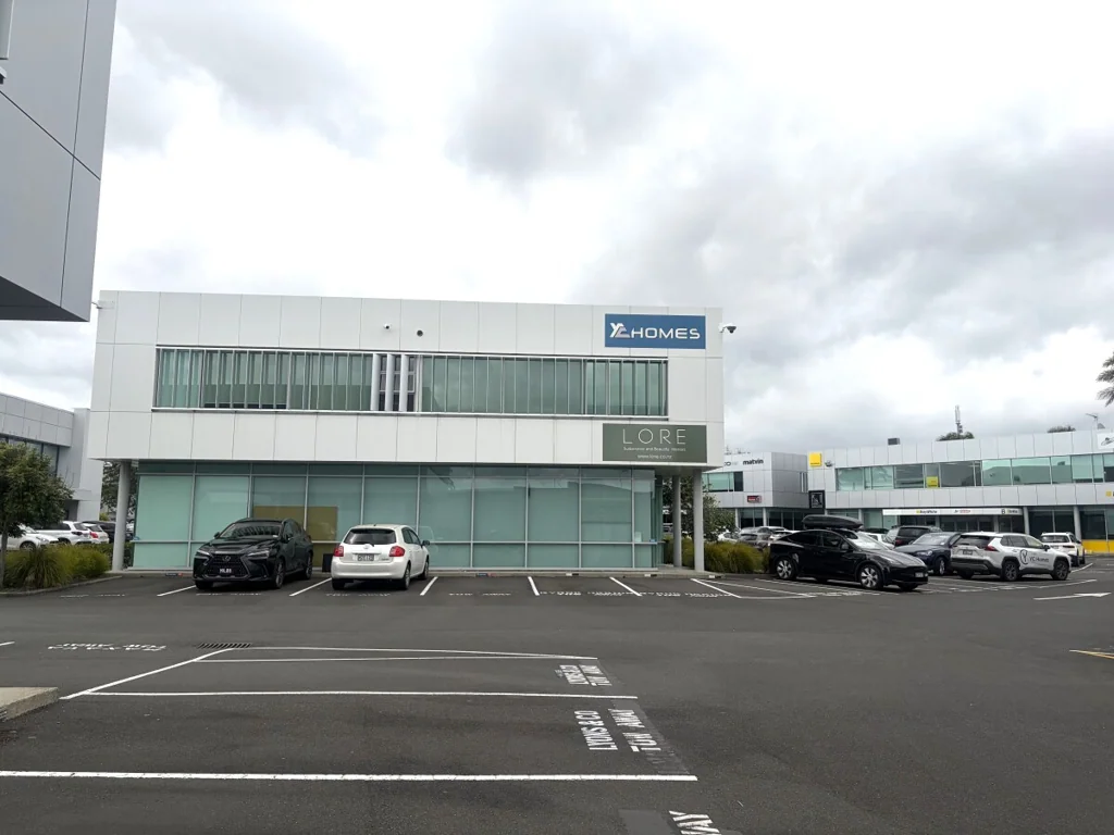 North Harbour Modern 240m² Office - William Pickering Drive